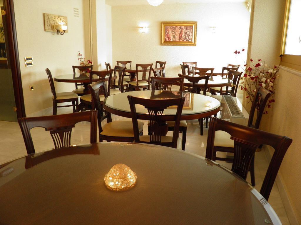Hotel Meletiou Thebes Buitenkant foto