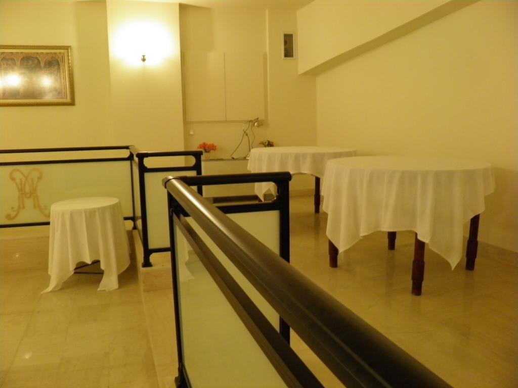 Hotel Meletiou Thebes Buitenkant foto