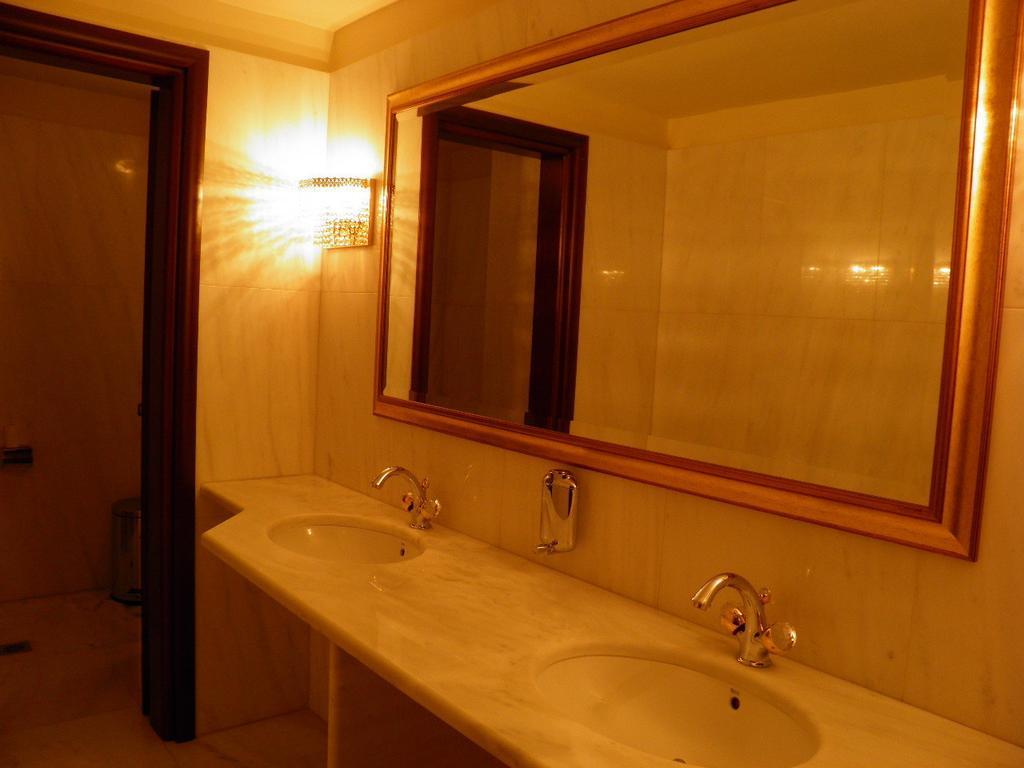 Hotel Meletiou Thebes Buitenkant foto